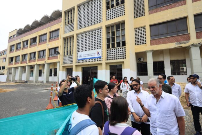 A A UNIATLANTICO