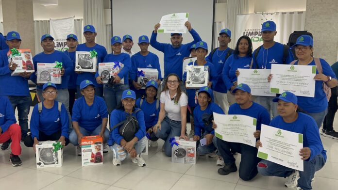 A A RECICLADORES