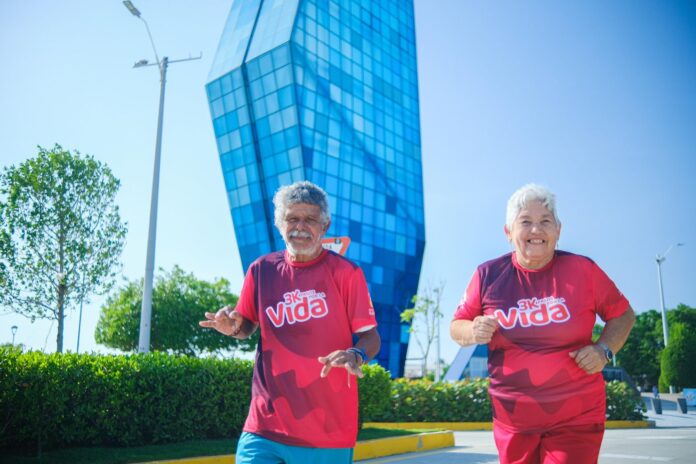 A A A CAMINATA EN PUERTO