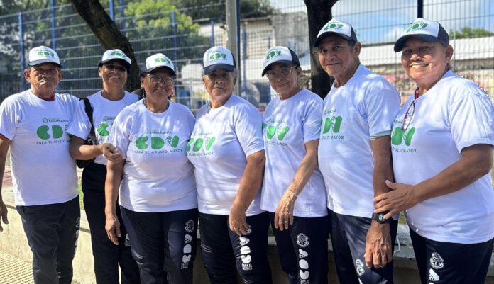 A A ADULTOS MAYORES