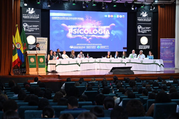 A A A EN LA SIMON BPLIVAR