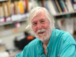 Falleció, Andrew Falconar, un estudioso de Enfermedades Tropicales de Uninorte