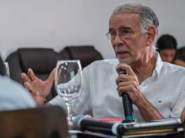 Eduardo Verano, gobernador del Atlántico, llevará la propuesta al Presidente Abelardo de la Espriella.